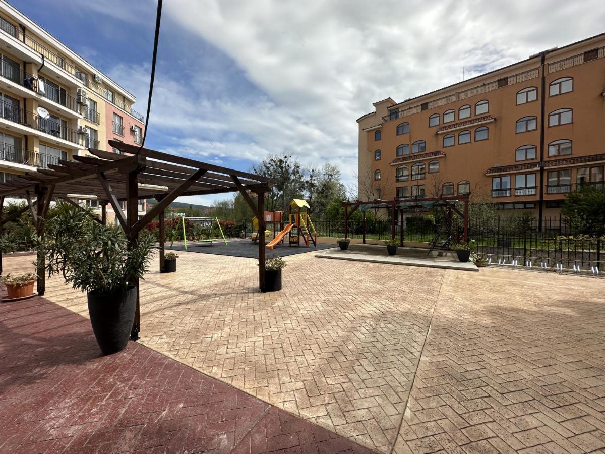 Cozy Apartment Pantai Sunny Bagian luar foto